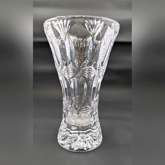 Elegant Clear Crystal Etched Vase
